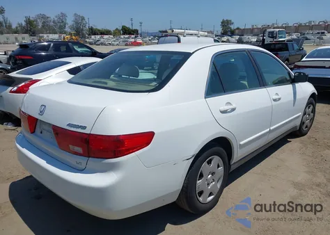 2005 Honda Accord 2.4 Lx z USA, uszkodzony, nr VIN 1HGCM56465A107128